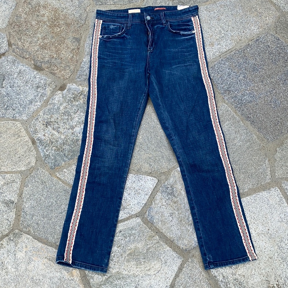 NEW Pilcro Jeans size 29 slim boyfriend crop piping down the sides .